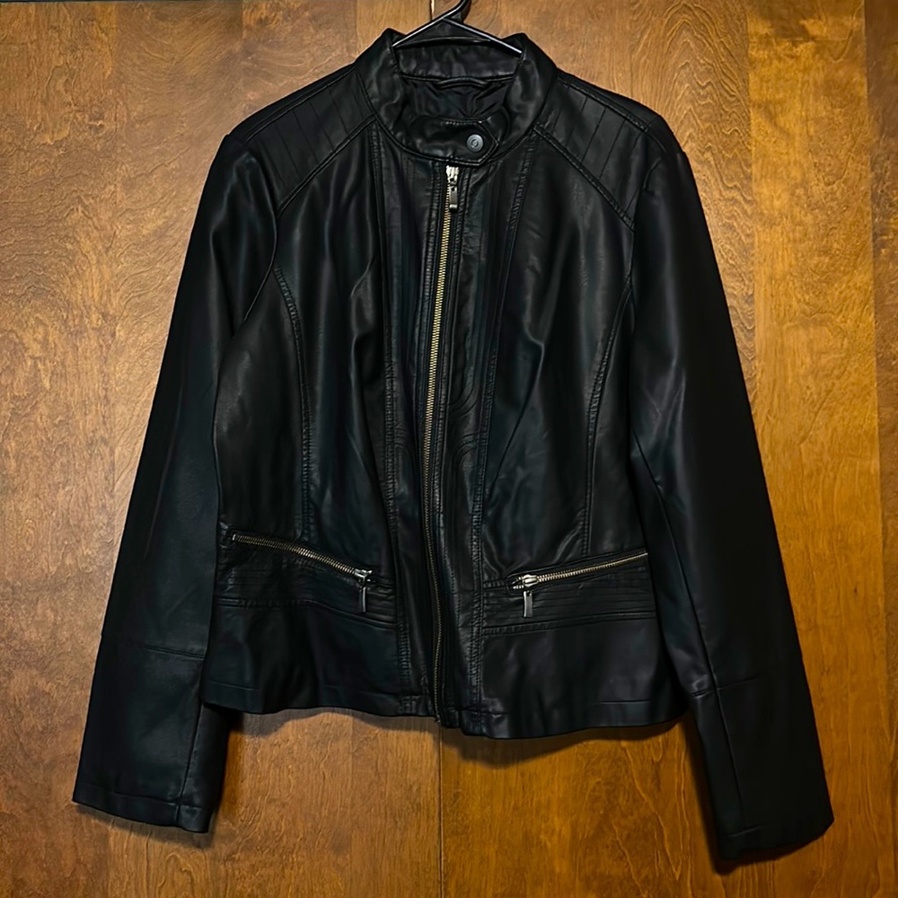 Bernardo Vegan Faux Leather Black Jacket Women’s Size Large
